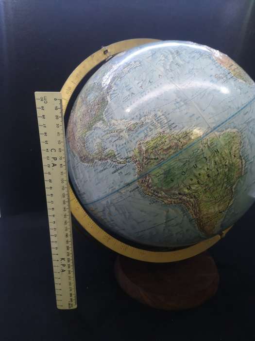 Vintage Readers Digest World globe