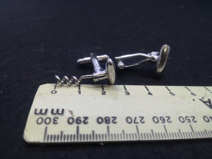 Cork screw cufflinks