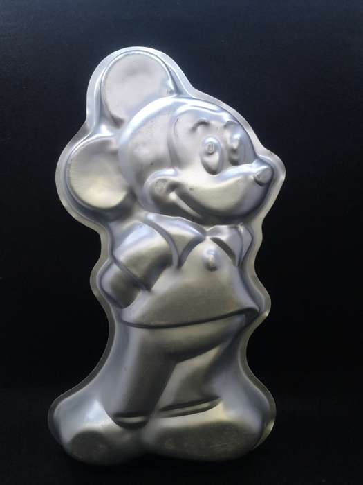 Vintage Wilton 1978 Mickey Mouse cake pan