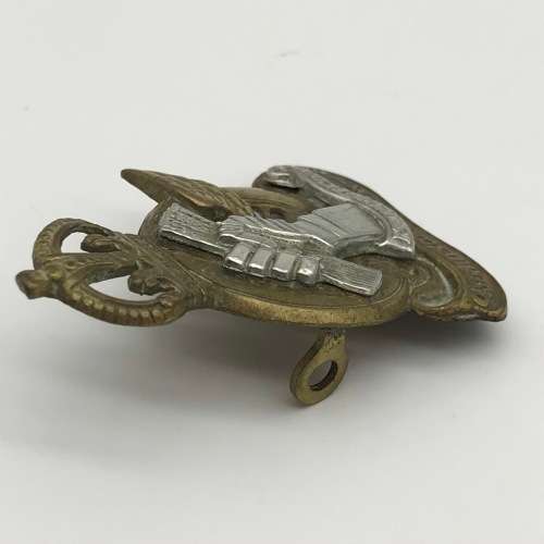 South Africa - Scarce `Q` Service Corps Cap Badge (Officers)