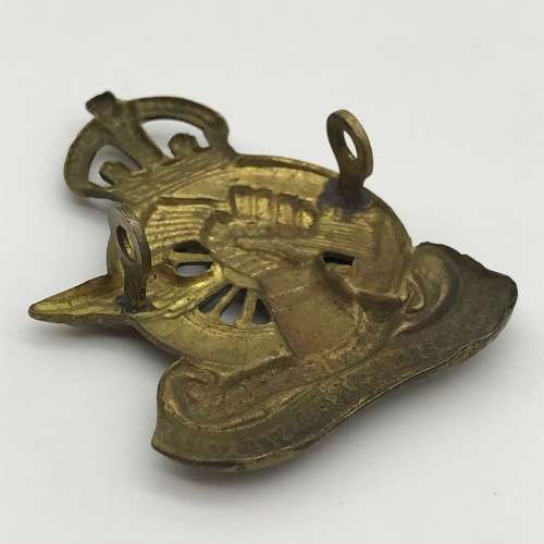 South Africa - Scarce `Q` Service Corps Cap Badge (Officers)