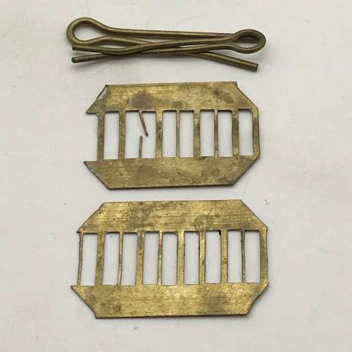 British - `Royal Marines` Pair Shoulder Titles