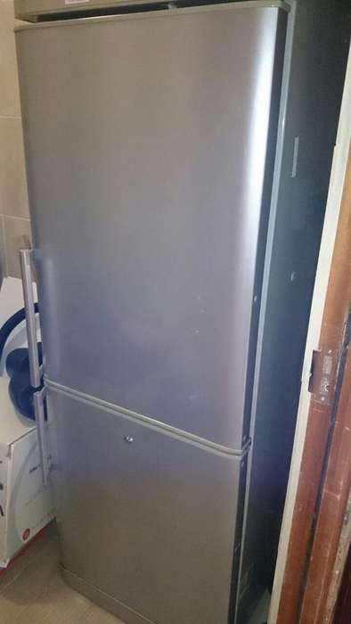 LG expressionless fridge