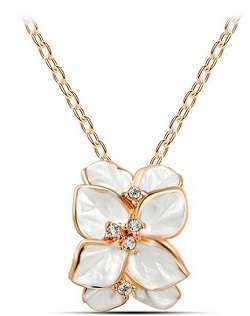 STUNNING !! 18K GOLD PLATED LEAF FLOWER NECKLACE & PENDANT MADE WITH SWAROVSKI ELEMENTS