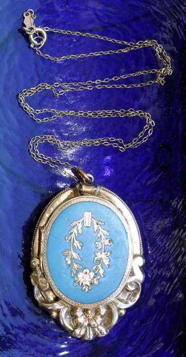 Beautiful Antique Mourning Pendant and Chain, Pinchbeck or gold and enamel, distressed.