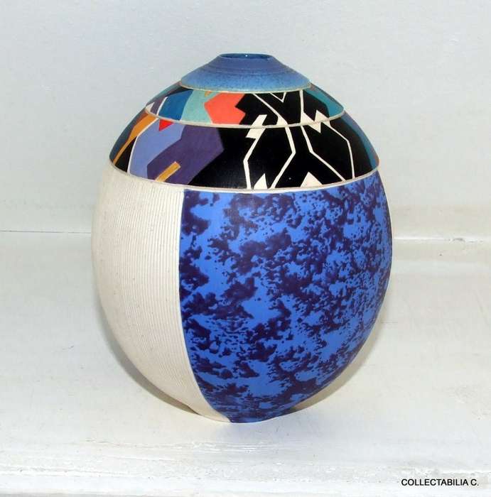 Beautiful SA potter BARRY DIBB vase