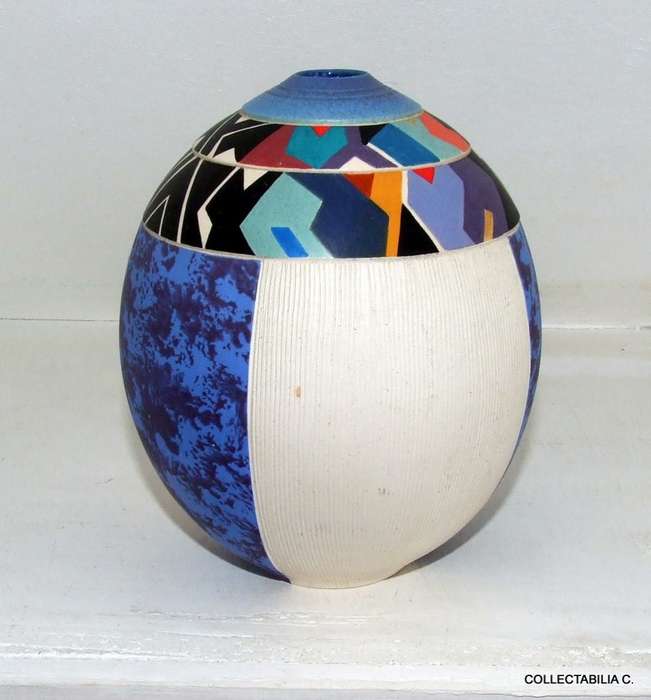 Beautiful SA potter BARRY DIBB vase