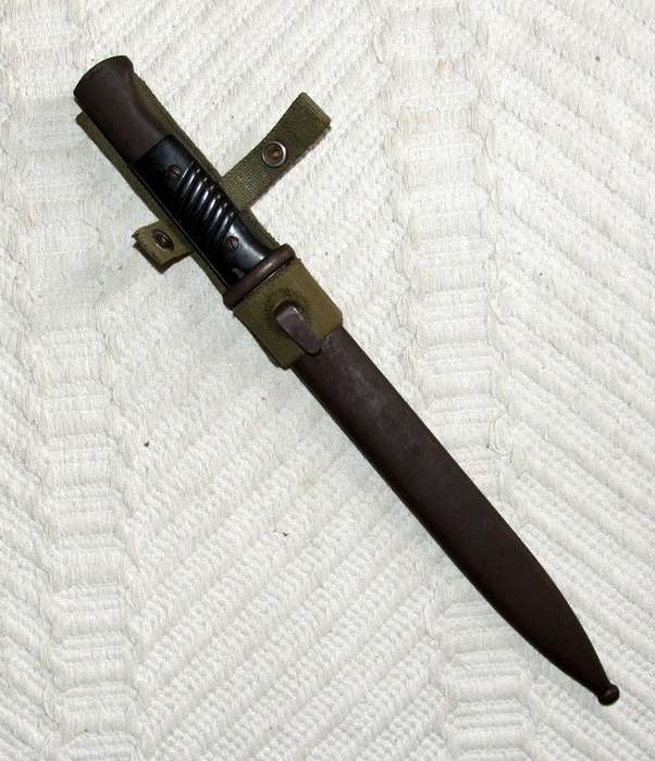 WW2 German K98 Bayonet, Scabbard and rare canvas Frock