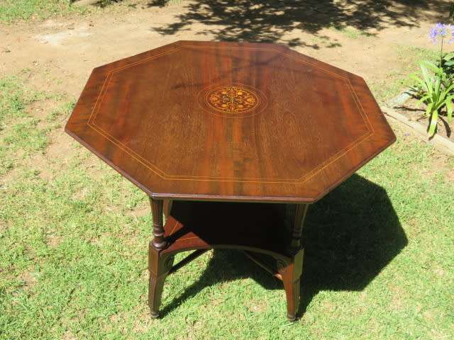 Octagonal inlaid table