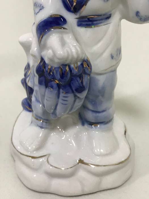 Beautiful Blue on White Porcelain Ceramic Eastern  figure