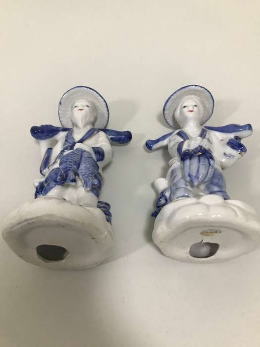 Beautiful Blue on White Porcelain Ceramic Eastern  figure