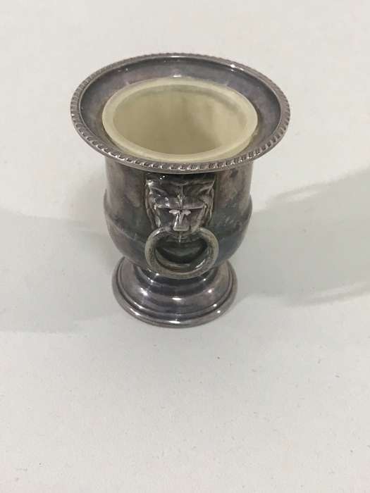 Two VTG VINERS OF SHEFFIELD ENGLAND SILVERPLATED 3 LION HANDLE URN TOOTHPICK HOLDER