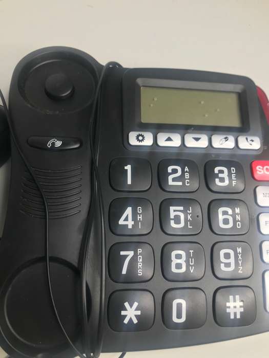 Telephone switchboard LT Big Button multifunction speaker phone AA Batteries x 3 pre owned