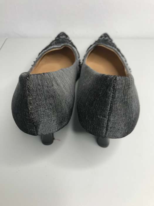 Fancy low hill beaded grey shoe size 7