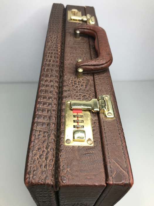 Briefcase Crocadile Skin Brown combination lock Inner Sleeves second hand