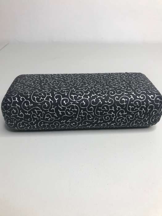 Eyewear/ Glasses Holder Beautiful Black and Silver Design