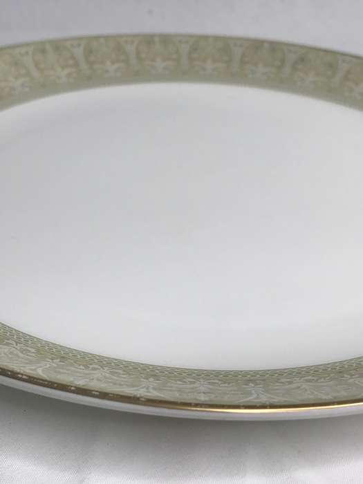 Royal Doulton Serving Plate medium Sonnet H5012