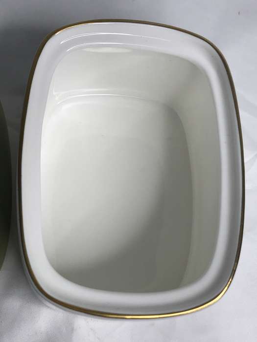 Royal Doulton Sugar Bowl with lid Sonnet H5012 Gold Guilding