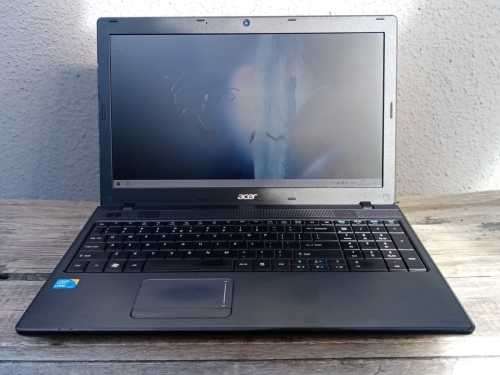 **PRICED TO GO** BARGAIN** Acer laptop i3 /500gb drive/ 6gb /ram/ Windows 10/Excellent condition