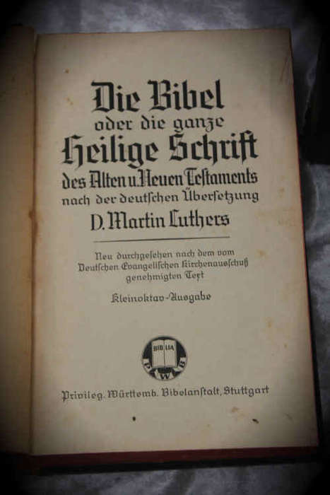 Vintage 1951 Dr.Martin Luthers Gerrman Bible Old and New Testaments in Sleeve - 278x145x45mm