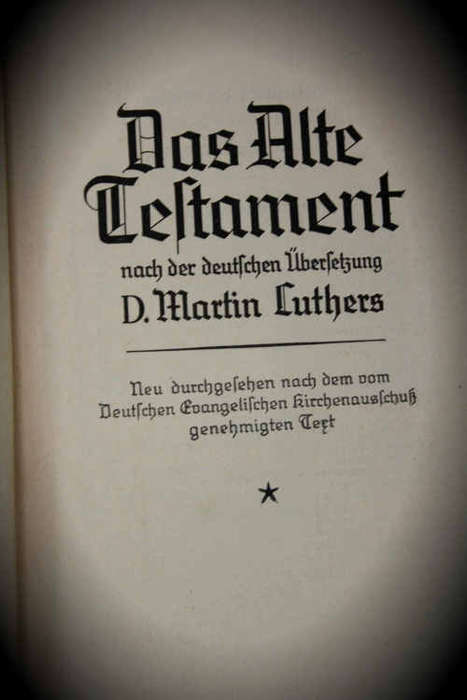 Vintage 1951 Dr.Martin Luthers Gerrman Bible Old and New Testaments in Sleeve - 278x145x45mm