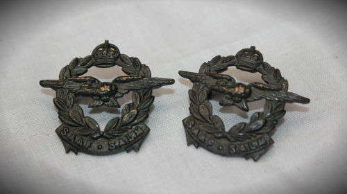 Vintage 2 x S.A.A.F Airforce /S.A.L.M Lugmag Cap Badges 36x33mm