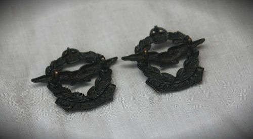 Vintage 2 x S.A.A.F Airforce /S.A.L.M Lugmag Cap Badges 36x33mm