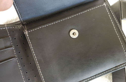 Mens Guess Global Leather Wallet with Coin Pocket. still in packaging