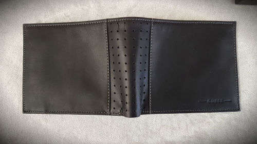 Mens Guess Global Leather Wallet with Coin Pocket. still in packaging