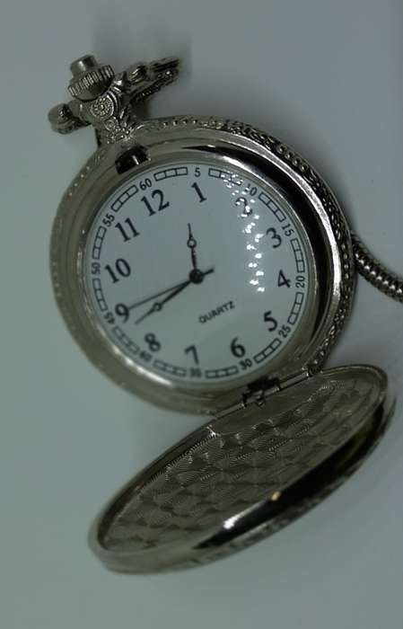 Costume Quarts pocket Watch on chain Face=45x70mm 12mm thick - Working