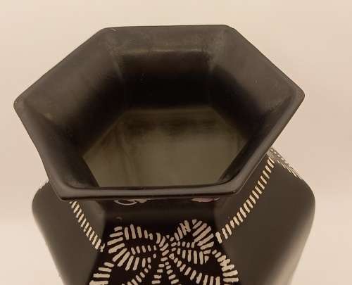 Antique Vintage SHELLY Black Vase Made in England 185x90mm - repaired