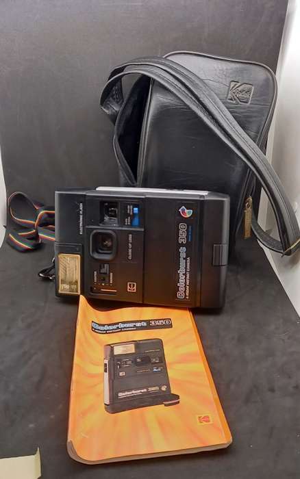 Vintage 1980's Kodak Colorburst 350 Instant Camera with leather Bag and booklet- working