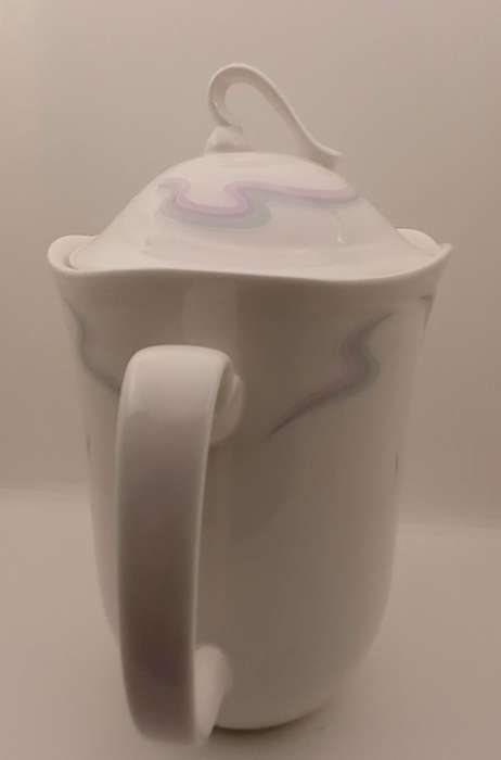 Vintage 1986 Royal Albert Bone China HORIZONS Aurora series Coffee pot -excellent Condition