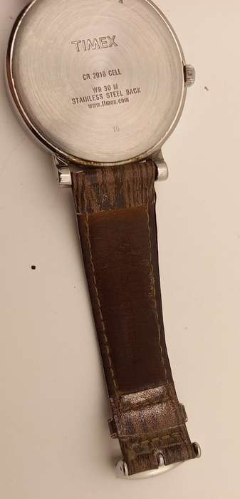 Pre-owned Vintage TIMEX Indiglo Quartz watch working with new lithium battery leather strap