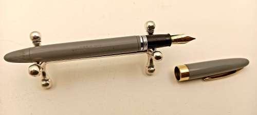 Rare Vintage Pre-owned Sheaffers Lifetime Piston Filling Fountain Pen with No 5 14KT Gold Nib