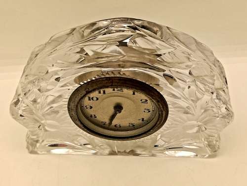 Vintage Crystal Clock ( clock need service or repairs) only runs for few minutes