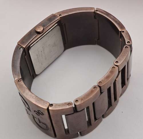 Pre-owned Ladies Guess Quartz Watch -Japan Movement still In Box (New Battery)