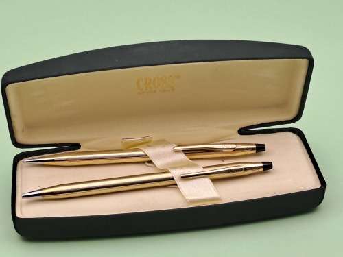 Pre-owned - Cross 1/20 10kt Rolled Gold Pen and Pencil set Made in Ireland -Ink still ok  -In Case