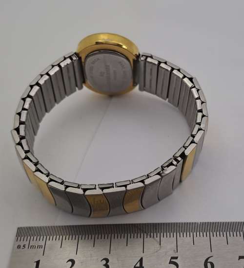Pre-owned Hallmark Classic HA1239 Quartz Ladies watch  -Working
