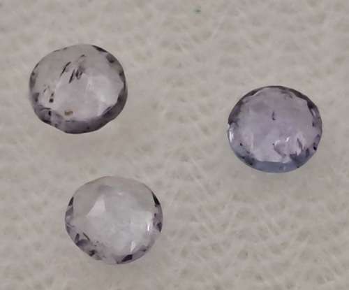 3 x 0.10 ct Natural Tanzanites in Capsule (+2 smaller onces)