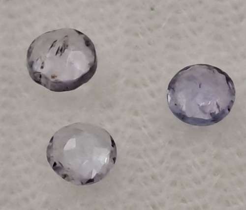 3 x 0.10 ct Natural Tanzanites in Capsule (+2 smaller onces)