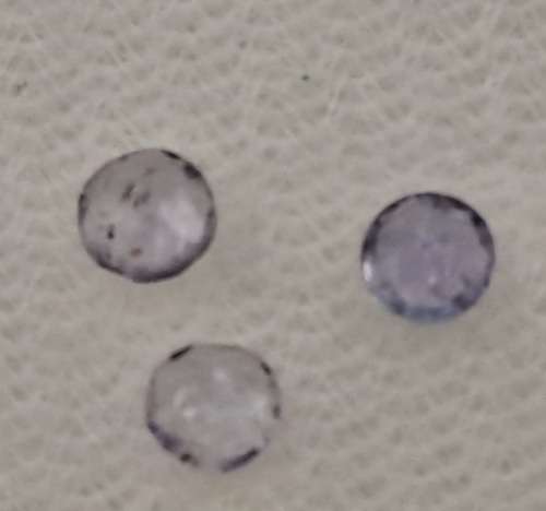 3 x 0.10 ct Natural Tanzanites in Capsule (+2 smaller onces)