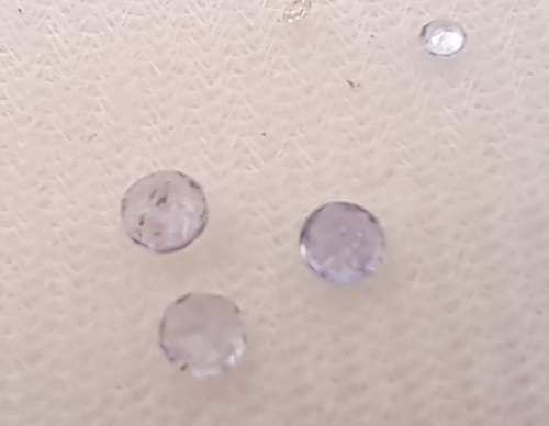 3 x 0.10 ct Natural Tanzanites in Capsule (+2 smaller onces)