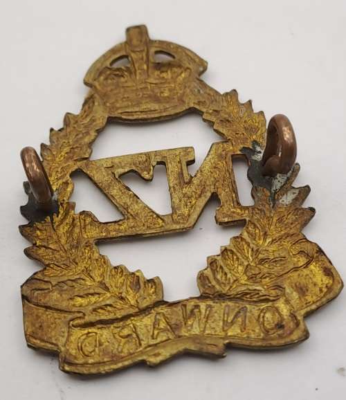 WWII New Zealand Onward Cap Badge 43x33mm