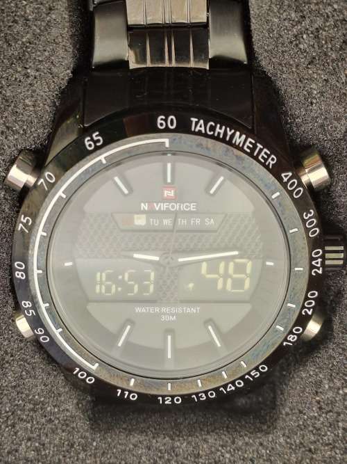 New/old stock NaviForce NF 9097 Quartz watch-still in Box-need battery-metal strap