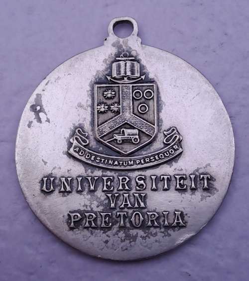 1958 Universiteit van Pretoria DIE SONDAE  medal- Holydays and Sunday Calender on back