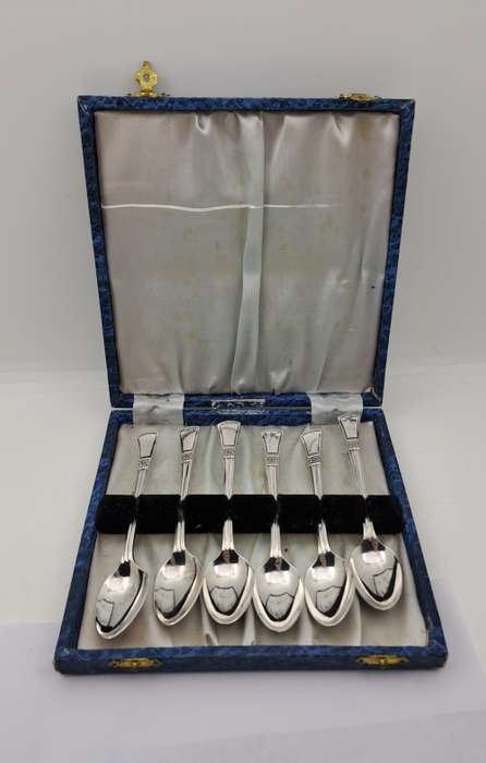 Vintage E.P.N.S Silverplated Teaspoon set of 6 -Boxed -Made in England 119mm