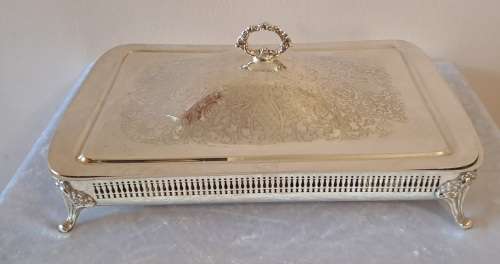 Large   Silver-Plate Entree serving Dish with lid.