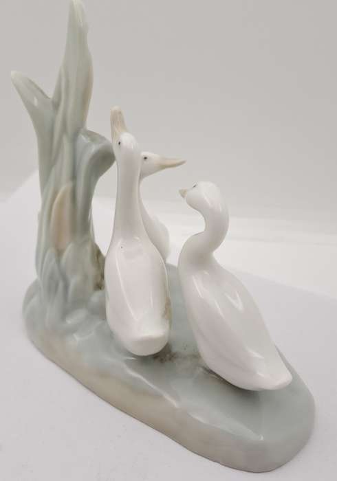 Collectable  Nao LLadro `3  Ducks in Reeds`Porcelain figurine Hand Made in Spain