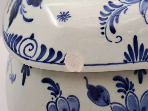 Antique 1920`s Victorian Delft Blauw Trinket Box -Holland-(2 CHIPS)
